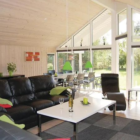 Gorgeous In Rodby With Kitchen *